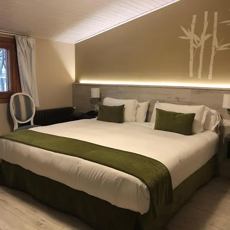 Otel Restaurante El Montico 4*